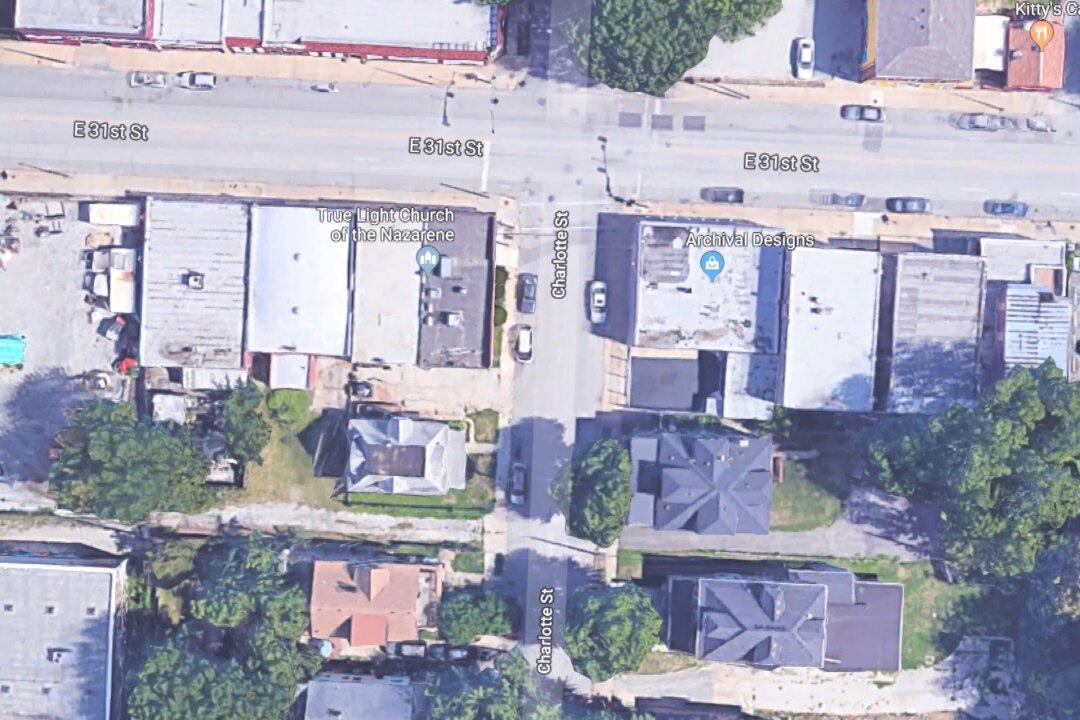 Toddler Found Wandering Alone in Kansas City is Reunited With Mother