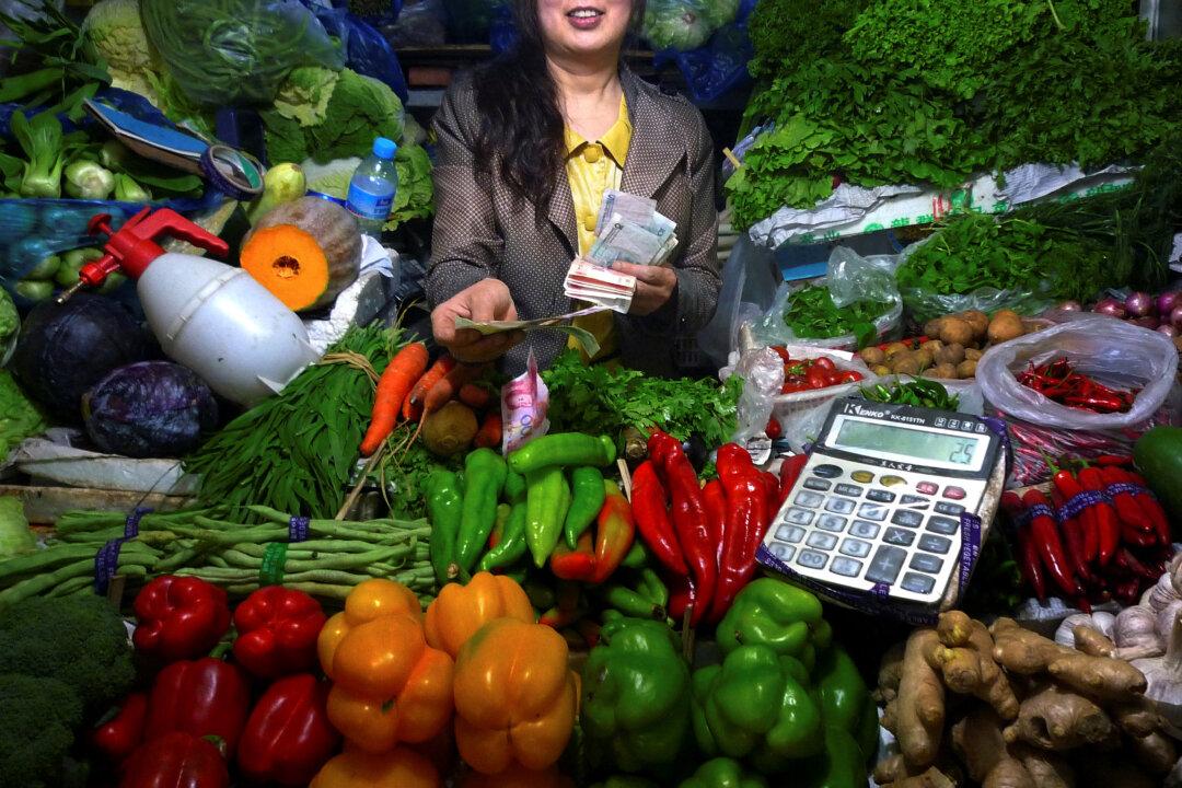 China’s Factory Inflation Slows as Manufacturing Stumbles; Food Prices Soar