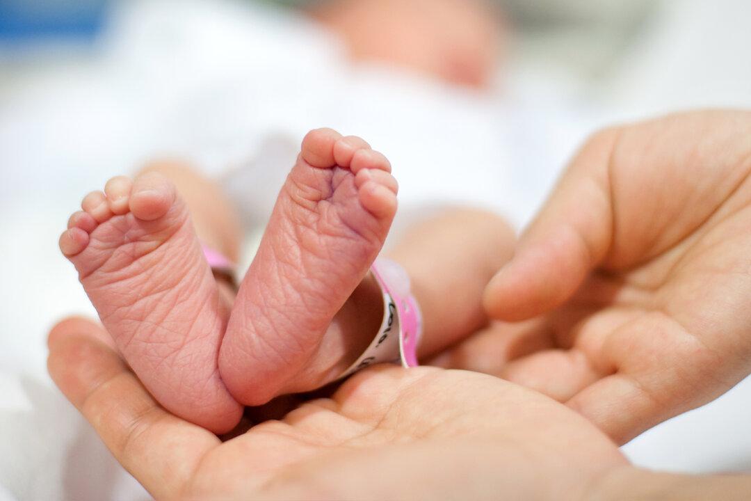 Viral Video Shows Baby Walking Right After Being Born As Midwife Tries to Clean Her