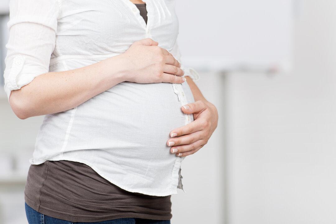 Pregnant Woman’s Ultrasound Reveals ‘High Risk’ Momo Twins–but She Rejects Option to Abort