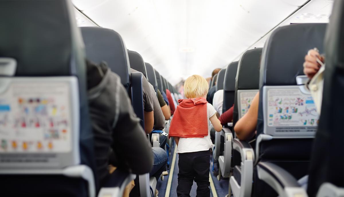 2-Year-Old Boy Wins Plane Passengers’ Hearts With His ‘Crowd-Pleasing’ Move