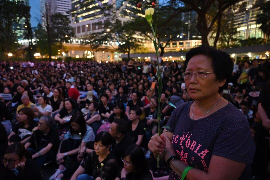 Hong Kong Government Shows Signs of Relenting as Officials Say They Support Putting Extradition Bill on Hold
