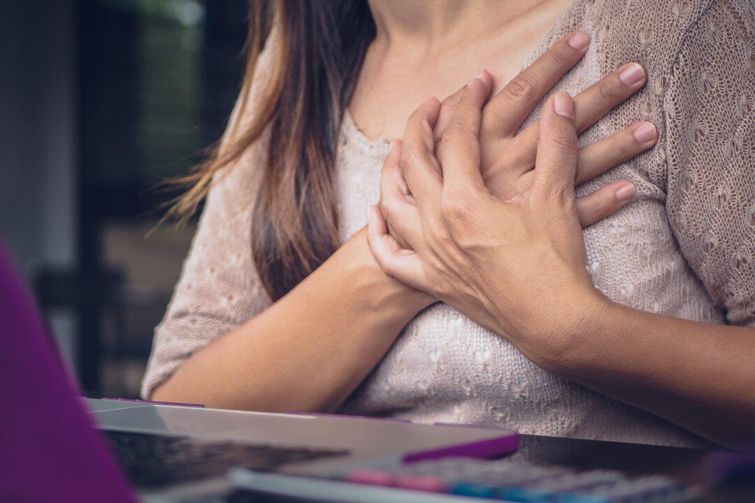 Mom Having Chest Pains Refused to Go to Hospital, Son’s Timely Act Saved Her Life