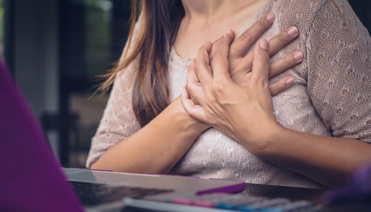 Mom Having Chest Pains Refused to Go to Hospital, Son’s Timely Act Saved Her Life