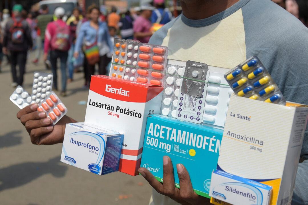 Delivery Man Saves Woman From Suicide After She Orders Pills That Can ‘Poison Someone’