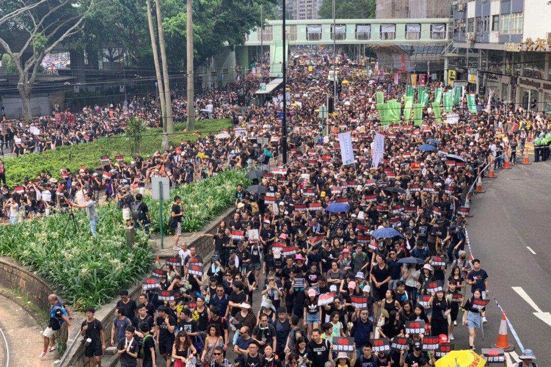 Hong Kong’s Controversial Extradition Bill Sparks Over $10 Billion Capital Outflow, Huge Exodus of Elites