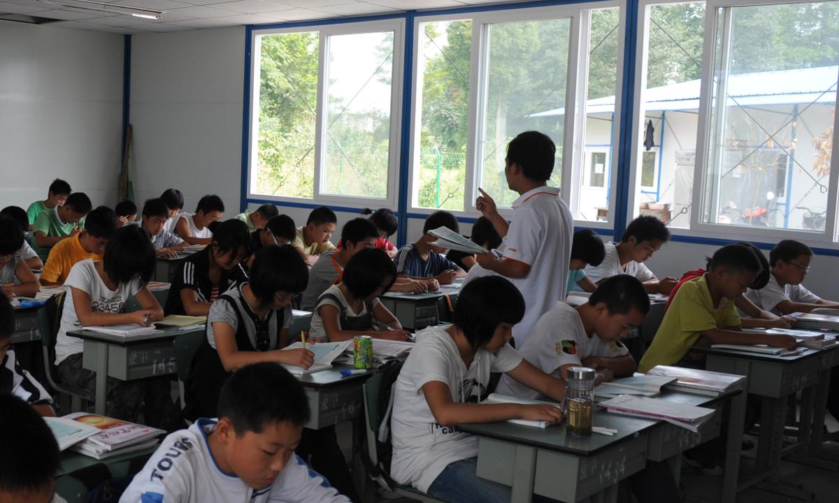 Student Expresses Concern in Essay That 29-Year-Old Teacher Hasn’t Found a Girlfriend