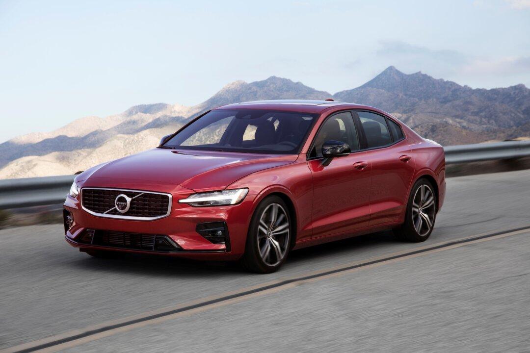 2019 Volvo S60 T6 AWD R-Design