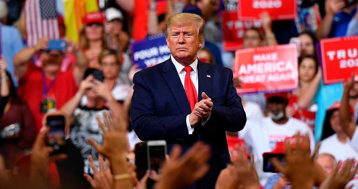 CNN and MSNBC Stop Broadcasting Trump Florida Rally When Crowd Chants ‘CNN Sucks’