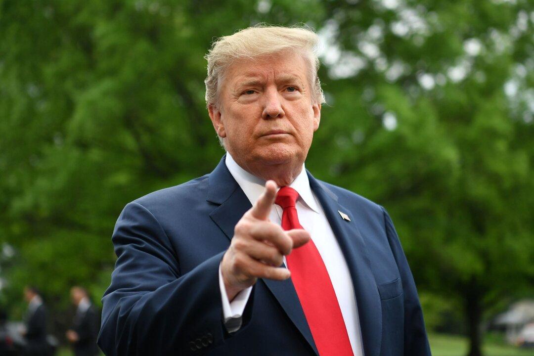 Trump Says Economy Booming Even Though Fed ‘Blew It’