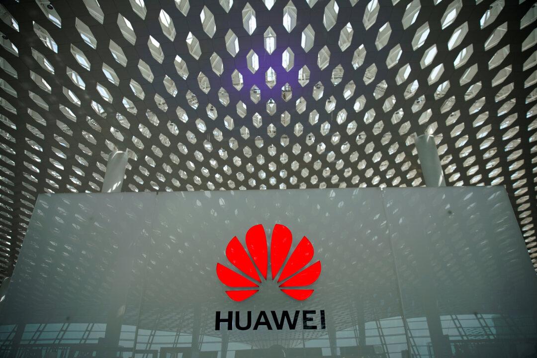 US Prepares Crackdown on Huawei’s Global Chip Supply—Sources