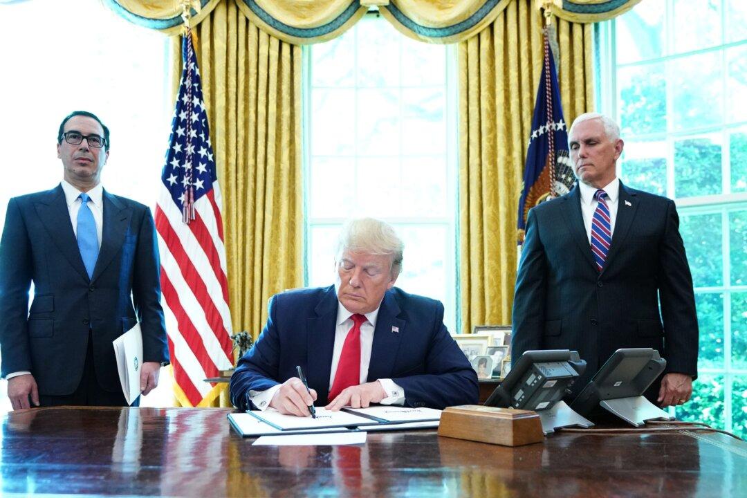 US Imposes Sanctions on Iranian Regime Leader, Military Commanders