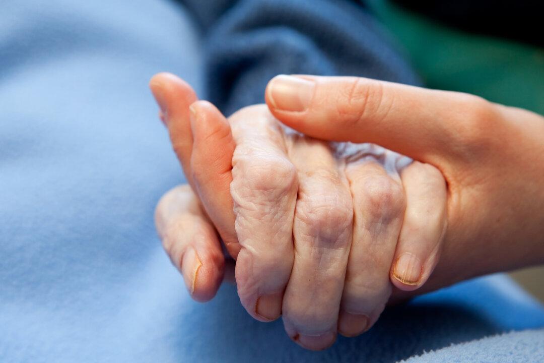 Man Invents ‘Edible Water’ After Grandma With Dementia Is Hospitalized for Dehydration