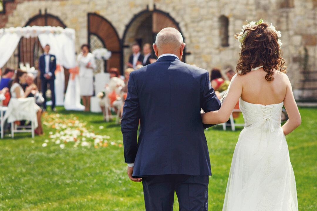 Dad Stops Daughter’s Wedding. But When He Returns With One Man, Everyone’s in Tears