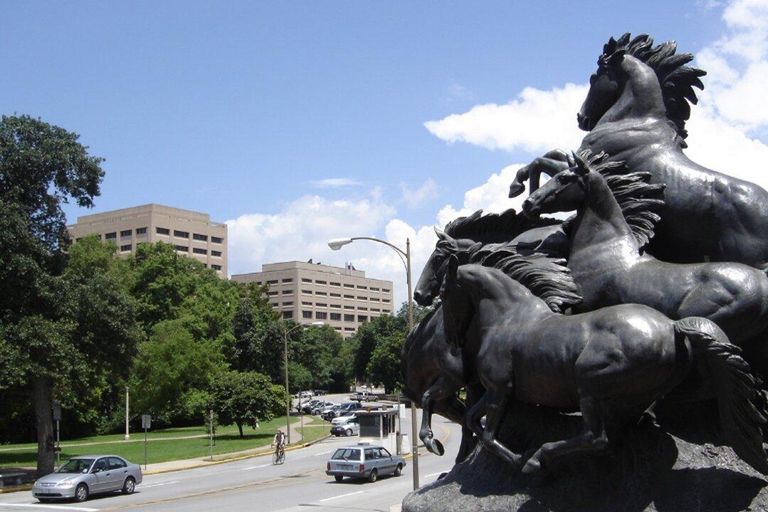 Leftists Threaten to Release Private Information of Students Joining Conservative Campus Groups