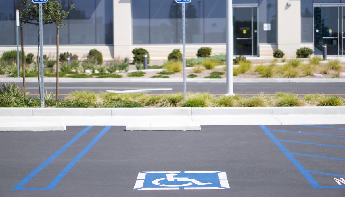 Woman Illegally Parks in Handicap Spot, Watch Disability Van Driver Teach Her a Lesson