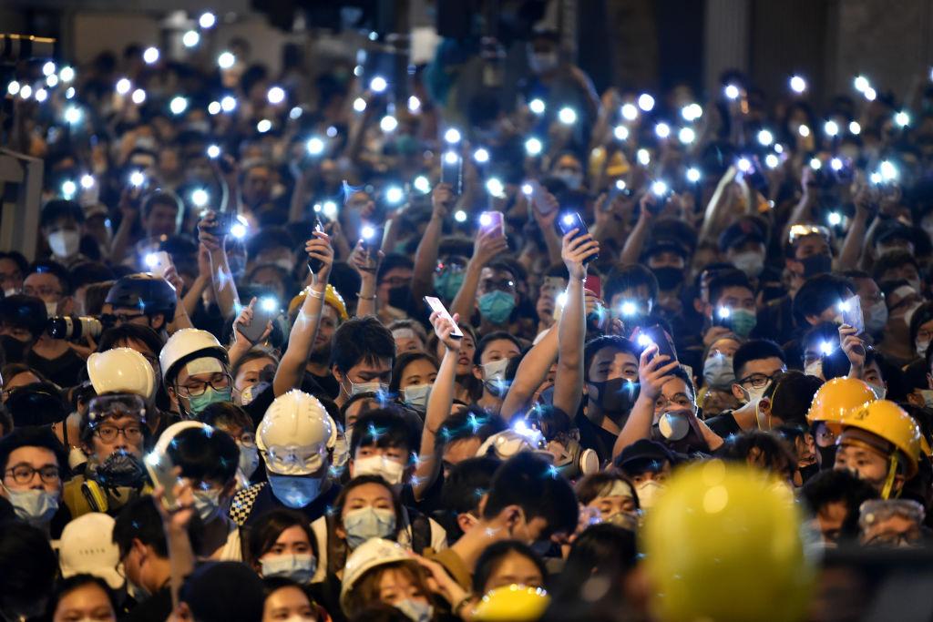 Chinese Authorities Detain Netizens Who Express Support for Hong Kong Protests