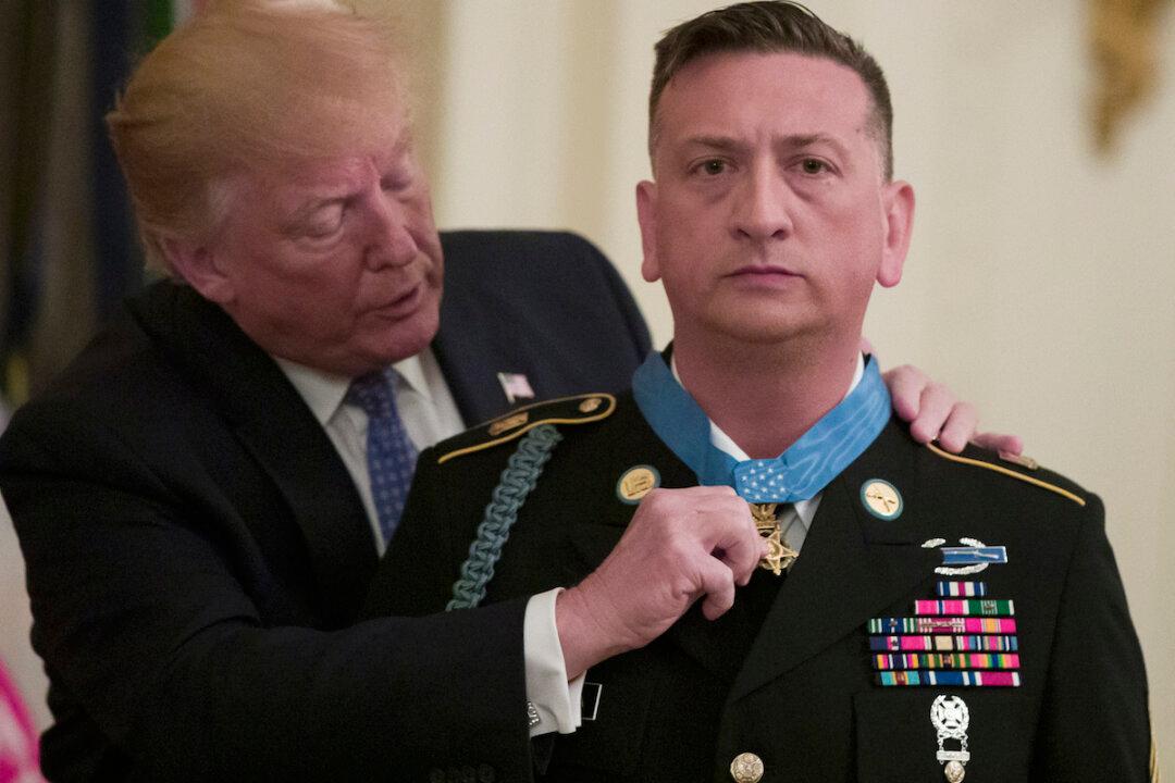 Trump Awards Highest Military Honor to Iraq War Veteran