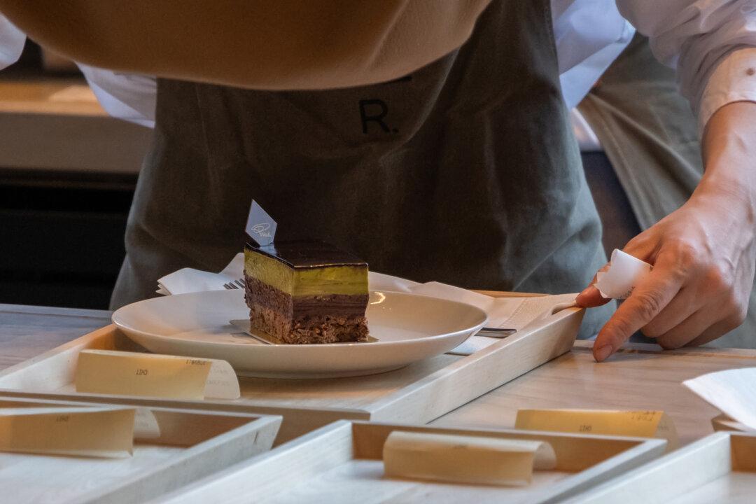 Silver-Haired Workers Are Replacing Teens at Fast Food Joints Across America