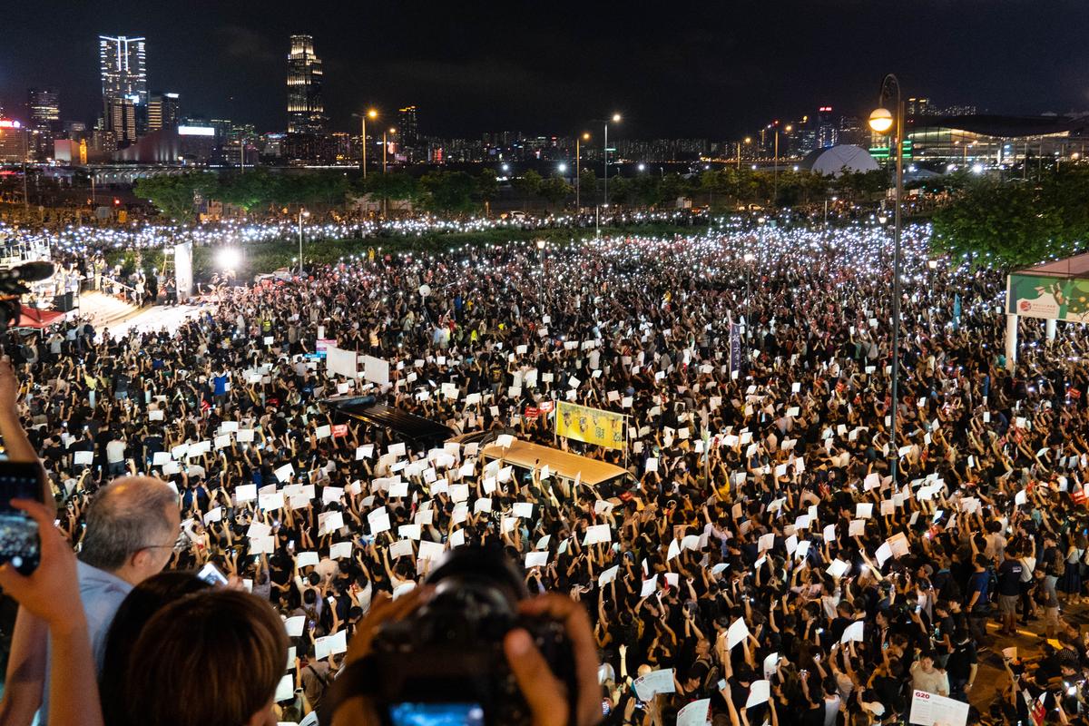 Hongkongers Say Movement Not Yet Over, at G-20 Rally Calling for Withdrawal of Extradition Bill