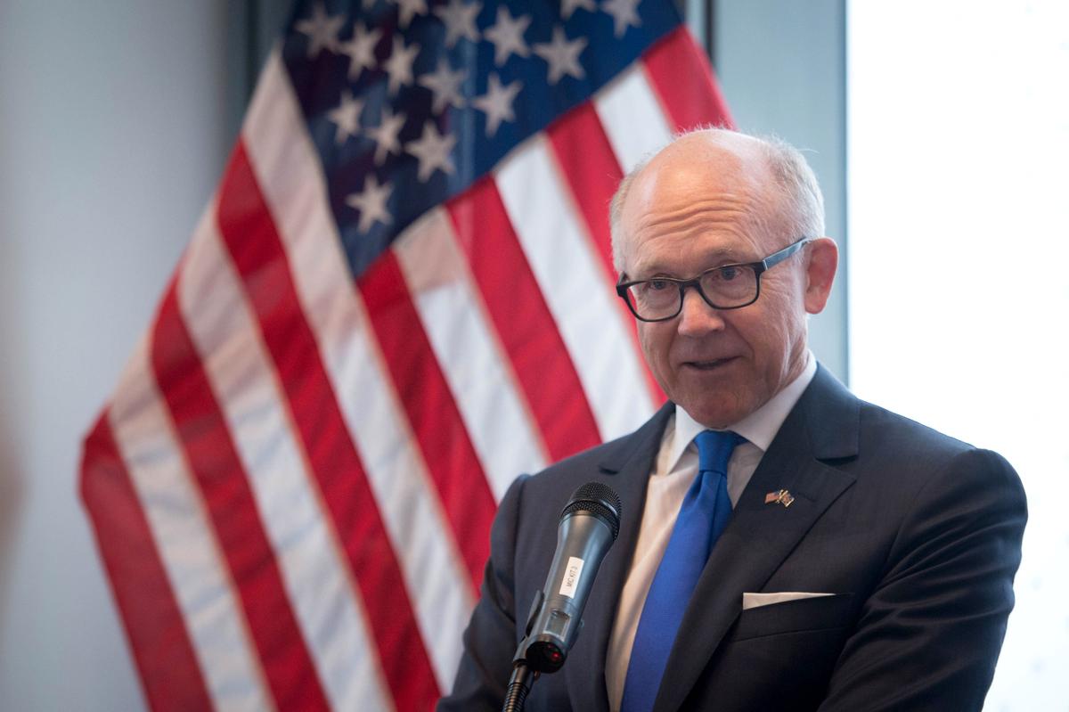 Former Trump Ambassador to UK Cleared of Making Inappropriate Comments on Race, Gender: Report