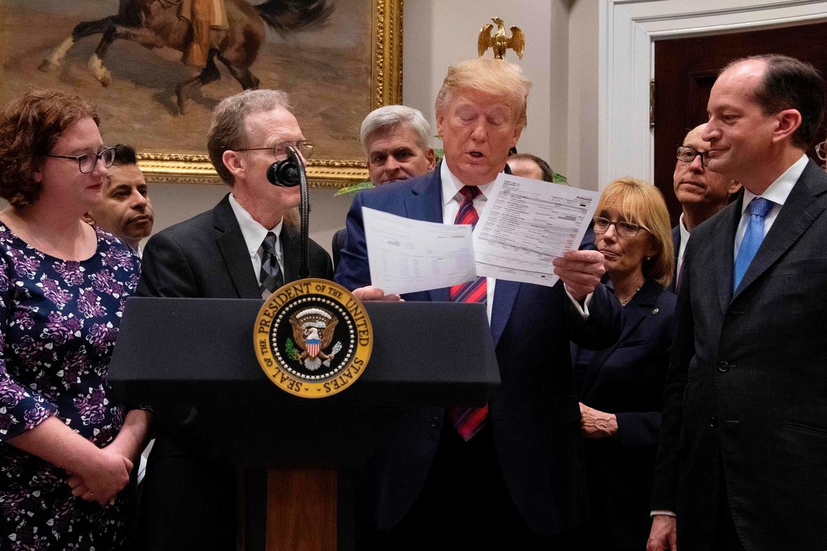 Bipartisan Anti-Surprise Medical Billing Measure Advances in Senate