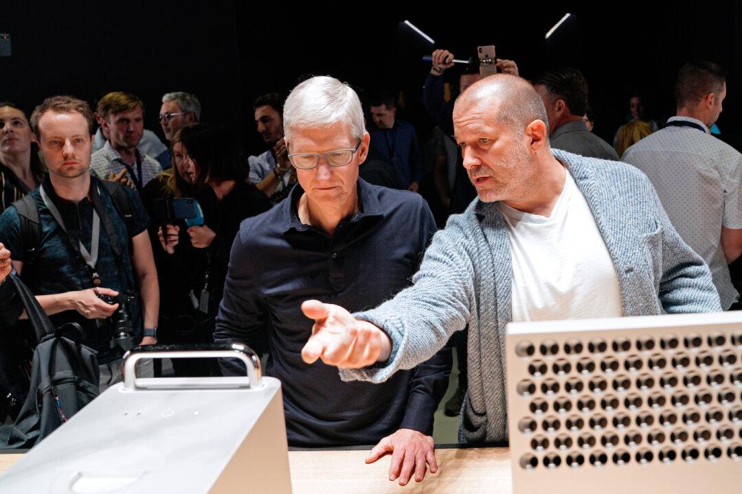 Jony Ive, the Designer Behind the iPhone, Is Leaving Apple