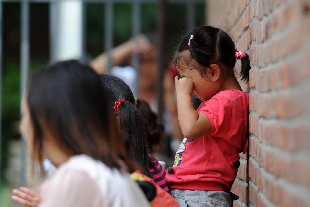 Man Sends Granddaughter to Wrong Kindergarten, Try to Guess His Reason