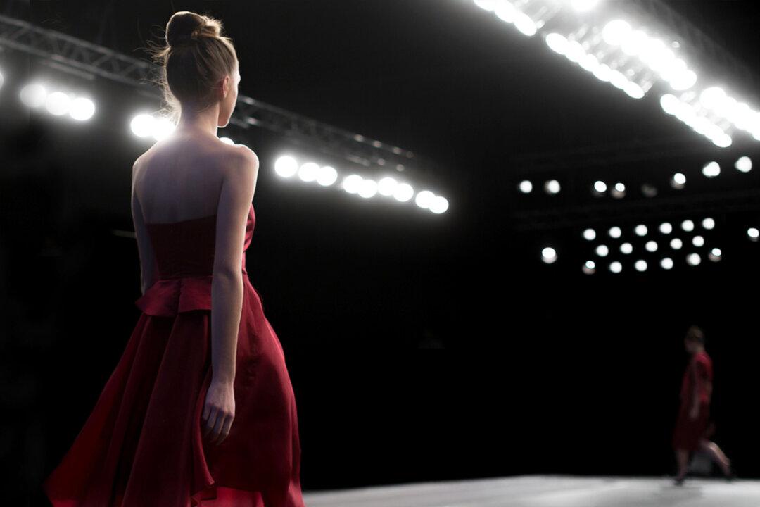 Albino Girl Used to Be Teased for Her Looks, Now Gets Calls From Modeling Agencies