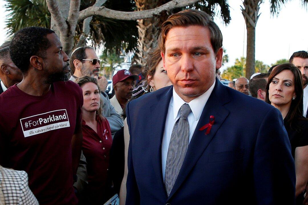 Florida Governor Signs Law Allowing Felons to Vote but There’s a Price