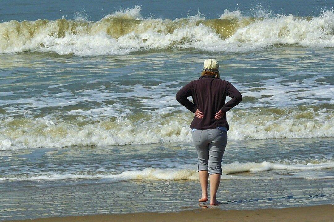 Virginia Woman Gets Flesh-Eating Bacteria After Visiting Beach
