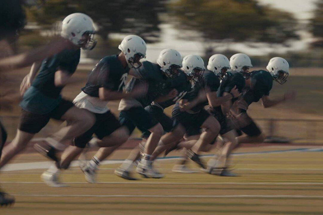 Film Review: ‘The Last Whistle’