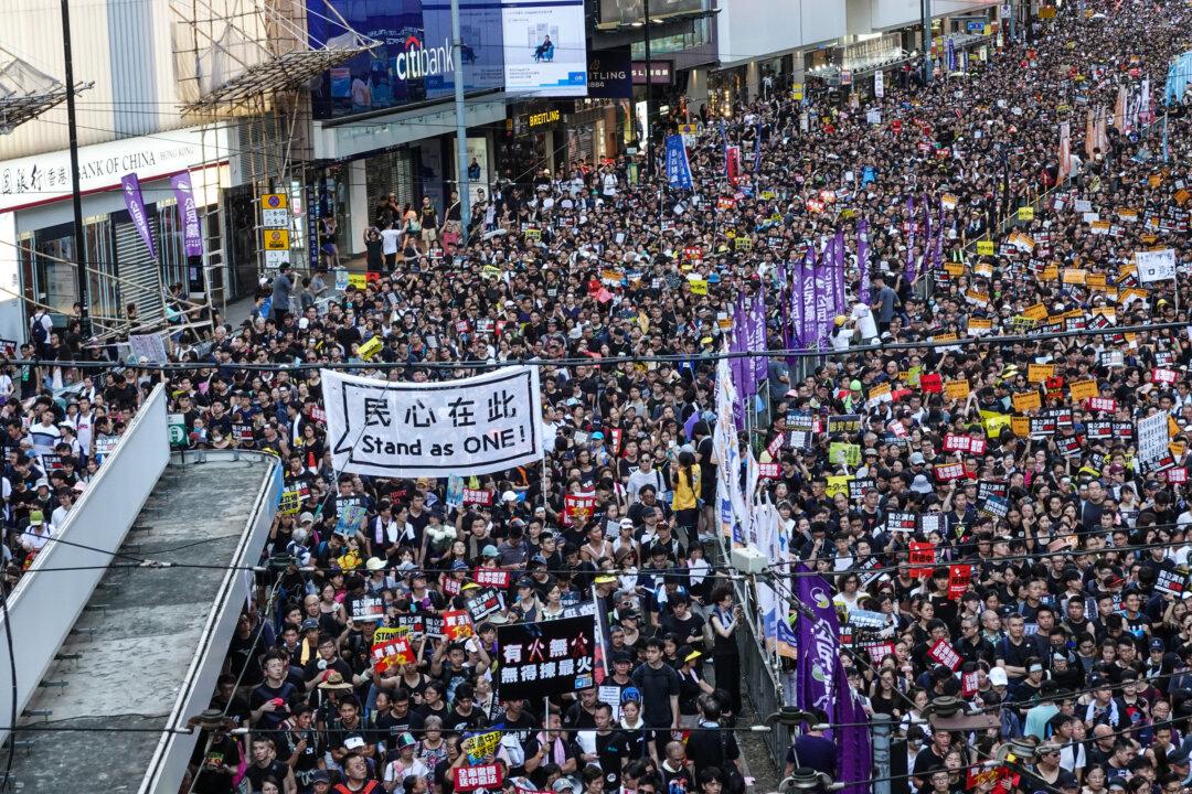 Hongkongers Appreciate Epoch Times Coverage of Extradition Bill Protests