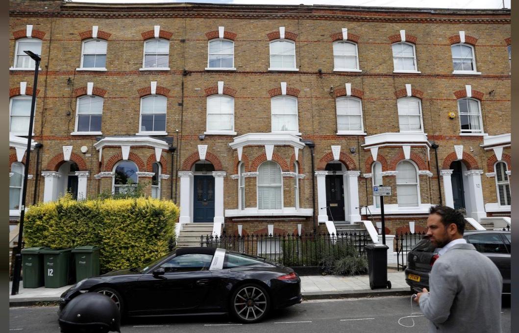 Photos Show Impact Crater in London Garden From Man Who Fell From Plane