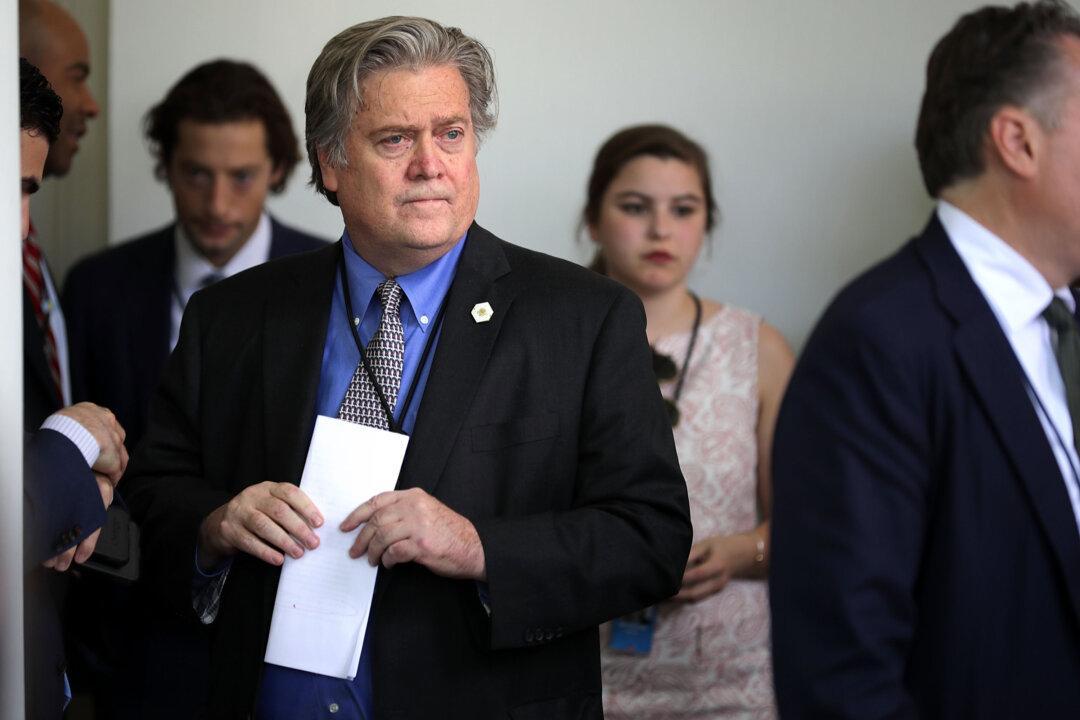 Stephen Bannon: Hong Kong the ‘Single Most Important Event’ in the World Today