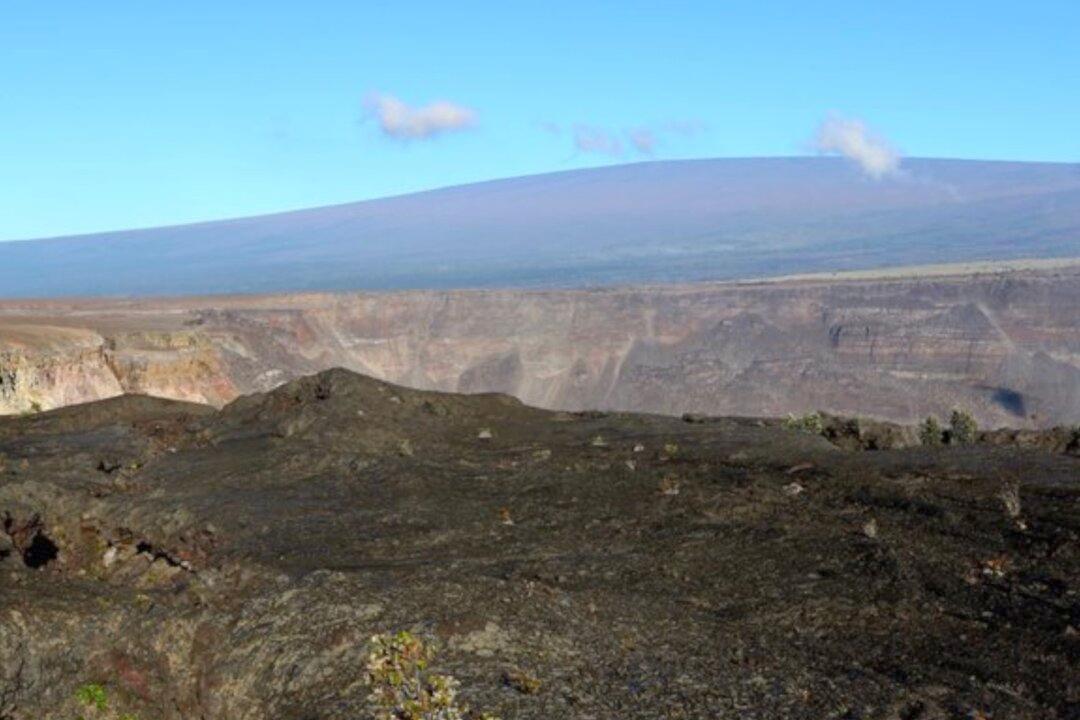 Residents of Hawaii’s Big Island Urged to Prepare as Active Volcano Displays Increased Seismic Activity