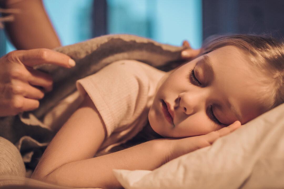 Mom and Daughter Get in Before-Bedtime Fight–Then Toddler Says 3 Words That Teaches Mom a Lesson