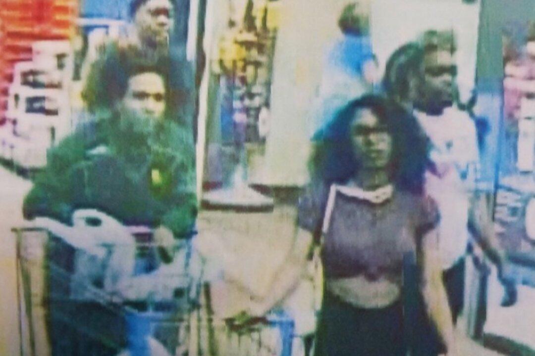 Texas Walmart Places ‘Armed’ Guard in Front of Ice Cream Freezer