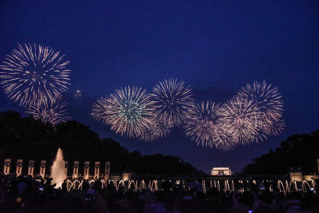 July 4 Celebrations Go Out With a Bang as Thousands Enjoy Washington Fireworks