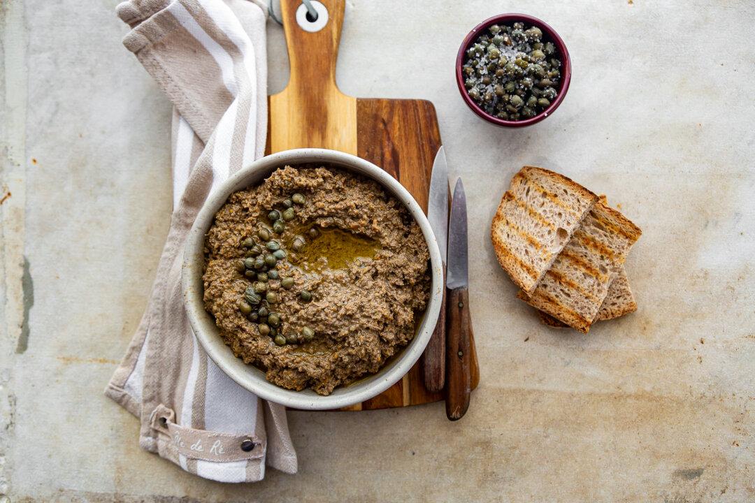 I Crostini Neri (Chicken Liver Spread for Crostini)
