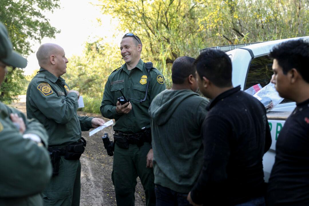 Porous Southern Border Does Little to Stop Deported Immigrants From Trying Again