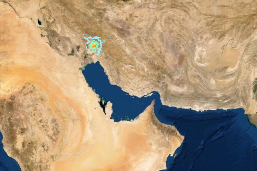 Magnitude 5.7 Quake Hits Town in Southwest Iran