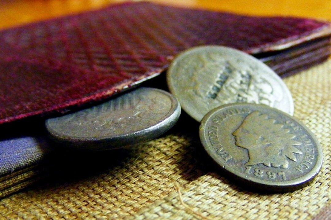 Plumber Finds 15 Wallets Stolen 75 Years Ago in Demolished School