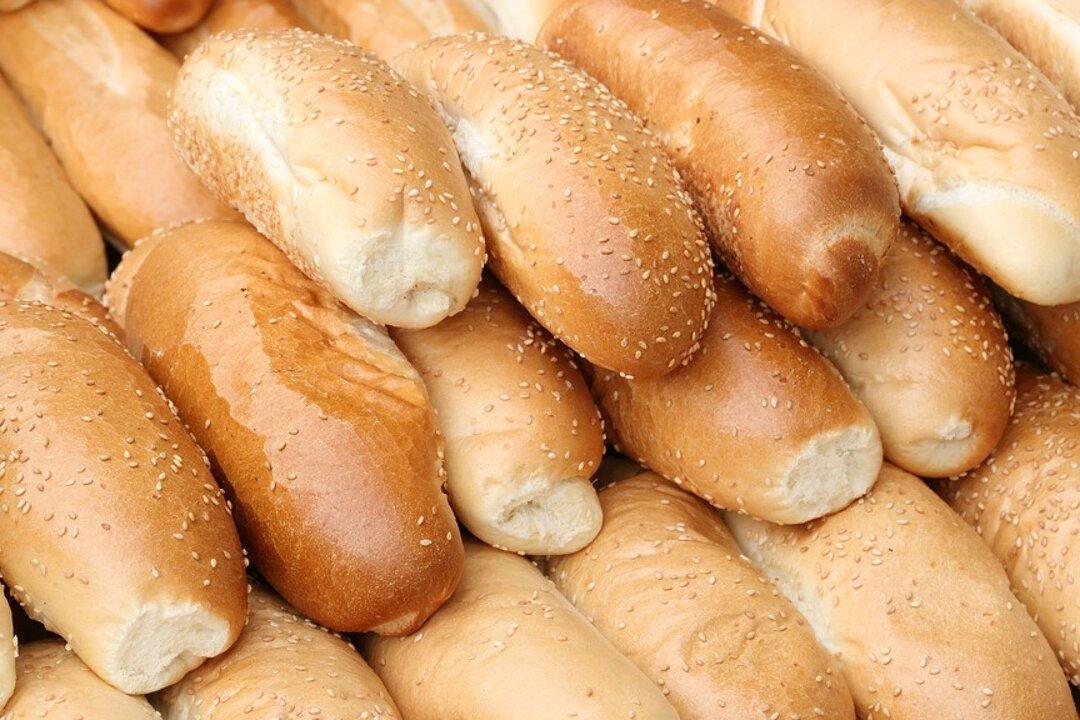 Hot Dog, Hamburger Buns Recalled Over Potential Contamination, Sold at Major Stores