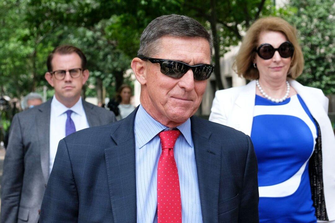 Flynn Alleges Former Lawyers Misled Him on Their Conflict of Interest