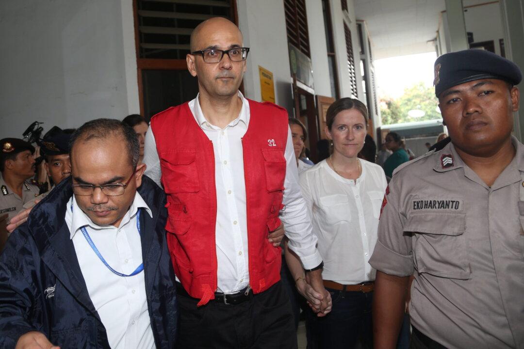 Neil Bantleman Returns to Canada After Years in Indonesian Prison, Family Says