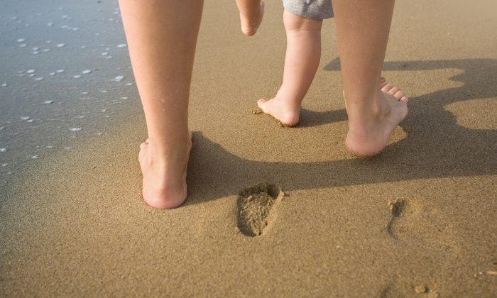 Trip to Beach Turns Into Nightmare for Family When 3-Year-Old Boy Nearly Loses Toes