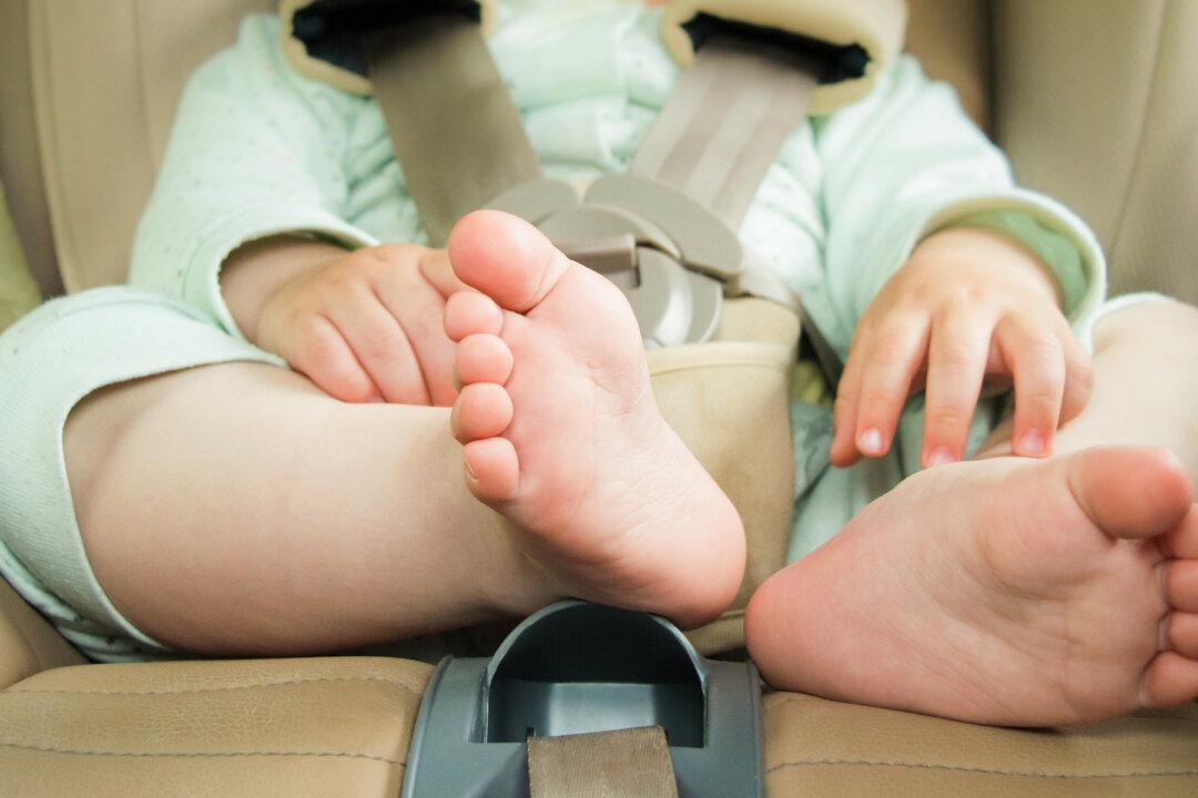 Baby Dies After Napping in Car Seat, Grieving Mom Warns Other Parents of Scary Reason