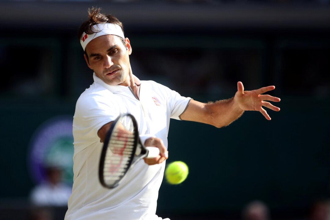 Roger Federer Holds Off Rafael Nadal to Reach Wimbledon Final