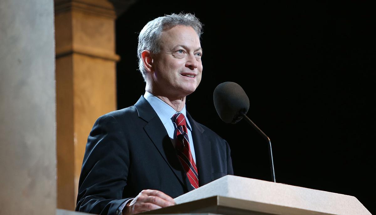 Actor Who Played ‘Lt Dan’ Pays Tribute to Military on 25th Anniversary of Film ‘Forrest Gump’